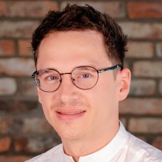0724_o2_Herweck-Website_Team_Portraitbilder_500x500px_msonntag